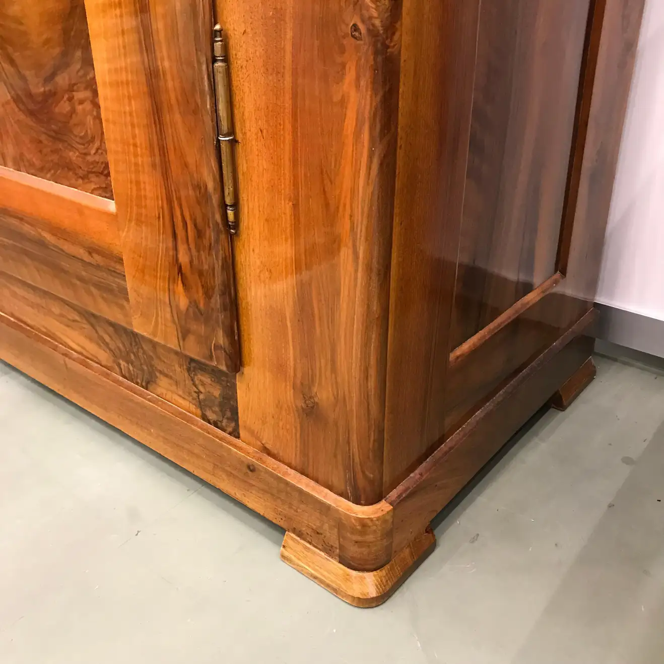 Biedermeier Walnut Armoire, 1820-30 - Image 6