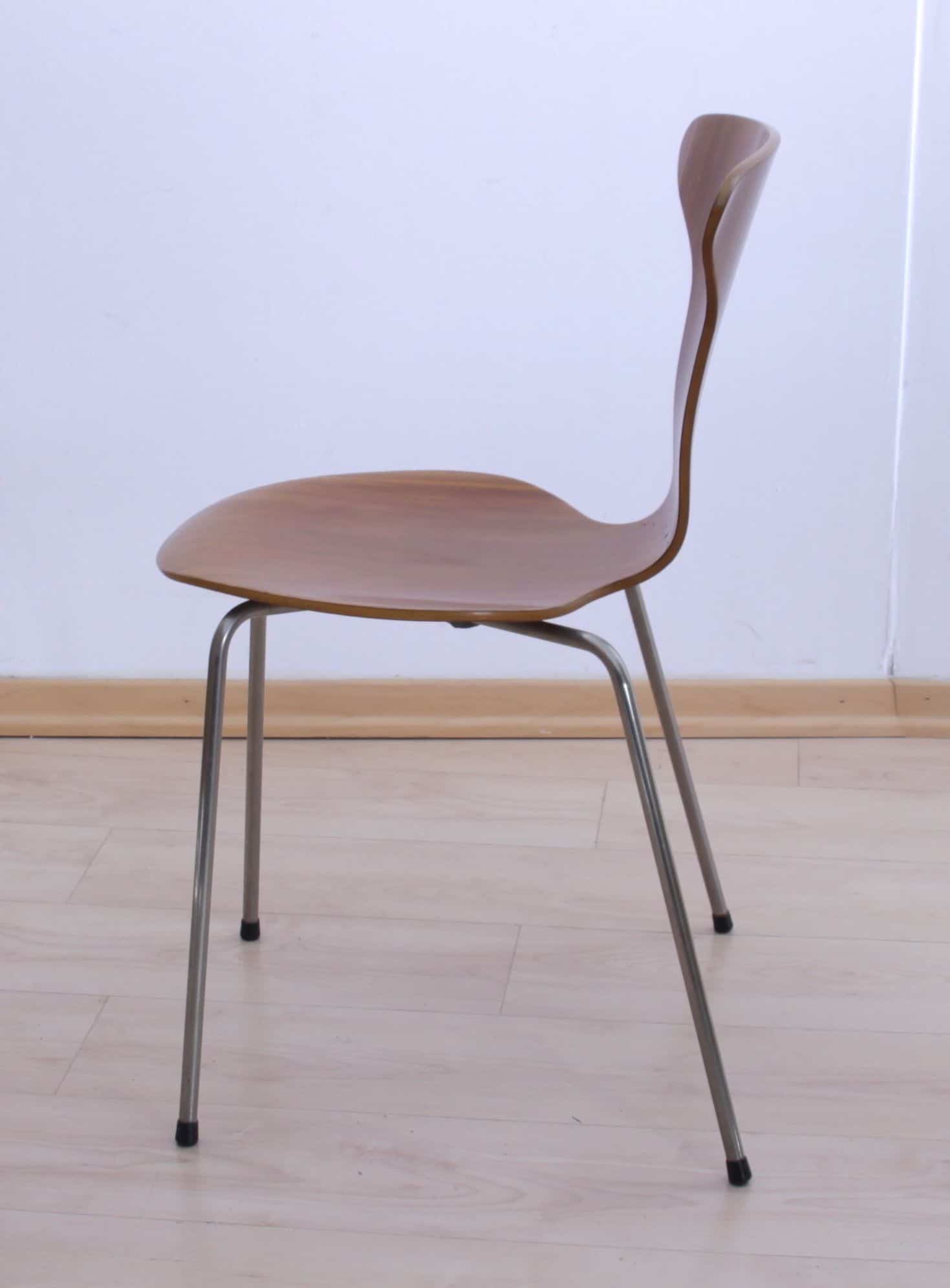 Pair of 3105 Mosquito Chairs - Side View - Styylish