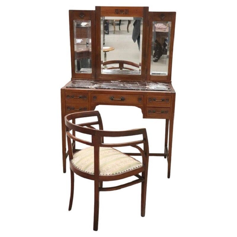 Elegant Italian Dressing Table & Armchair – Early 20th Century
