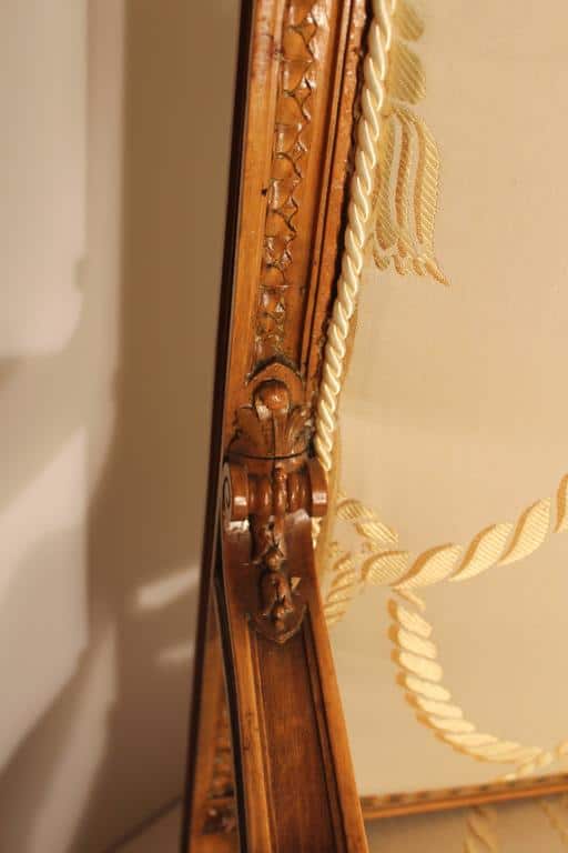 Louis XVI Style Settee- armrest- styylish