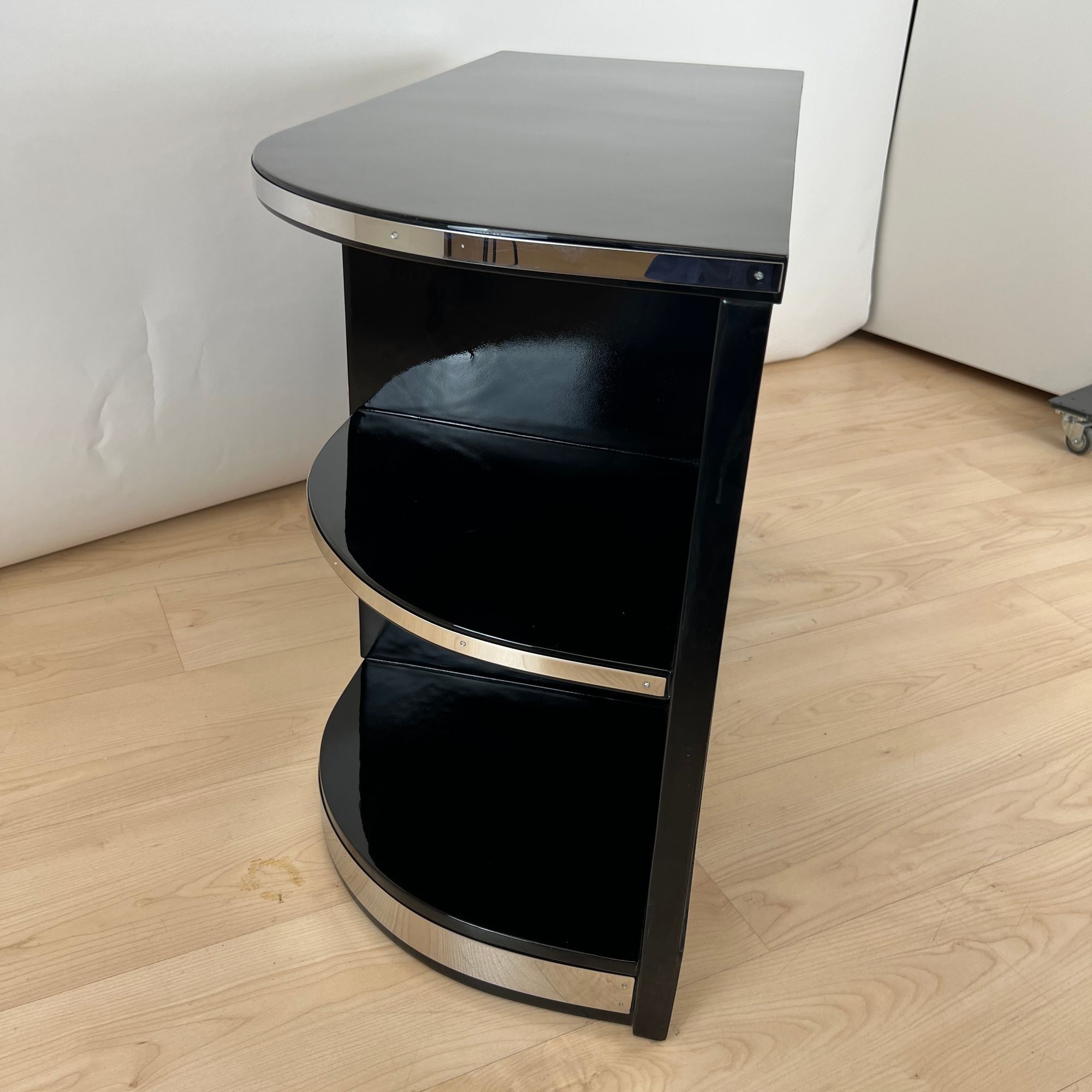 Art Deco Lowboard, Black Lacquer, France circa 1930 - Image 16