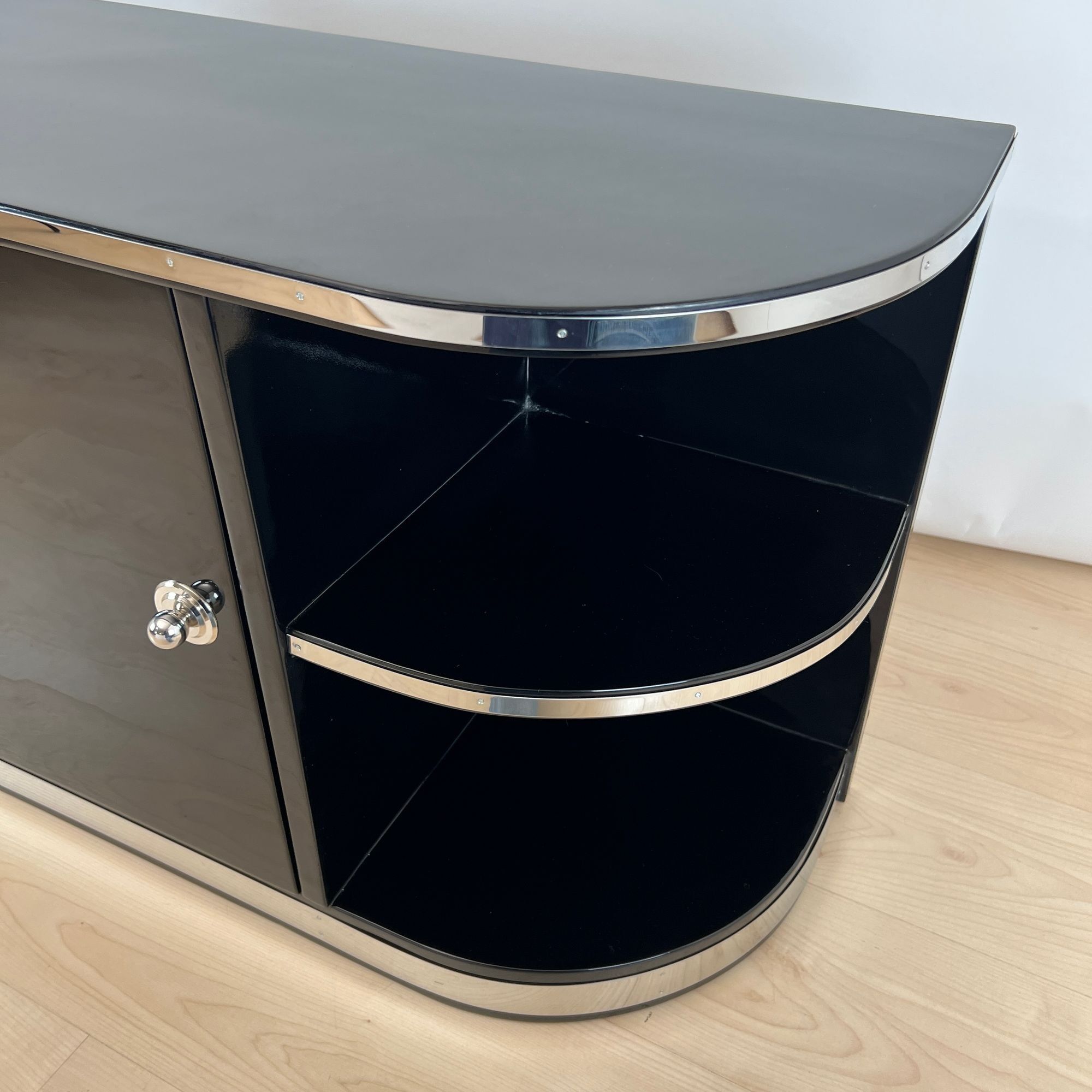 Art Deco Lowboard, Black Lacquer, France circa 1930 - Image 5