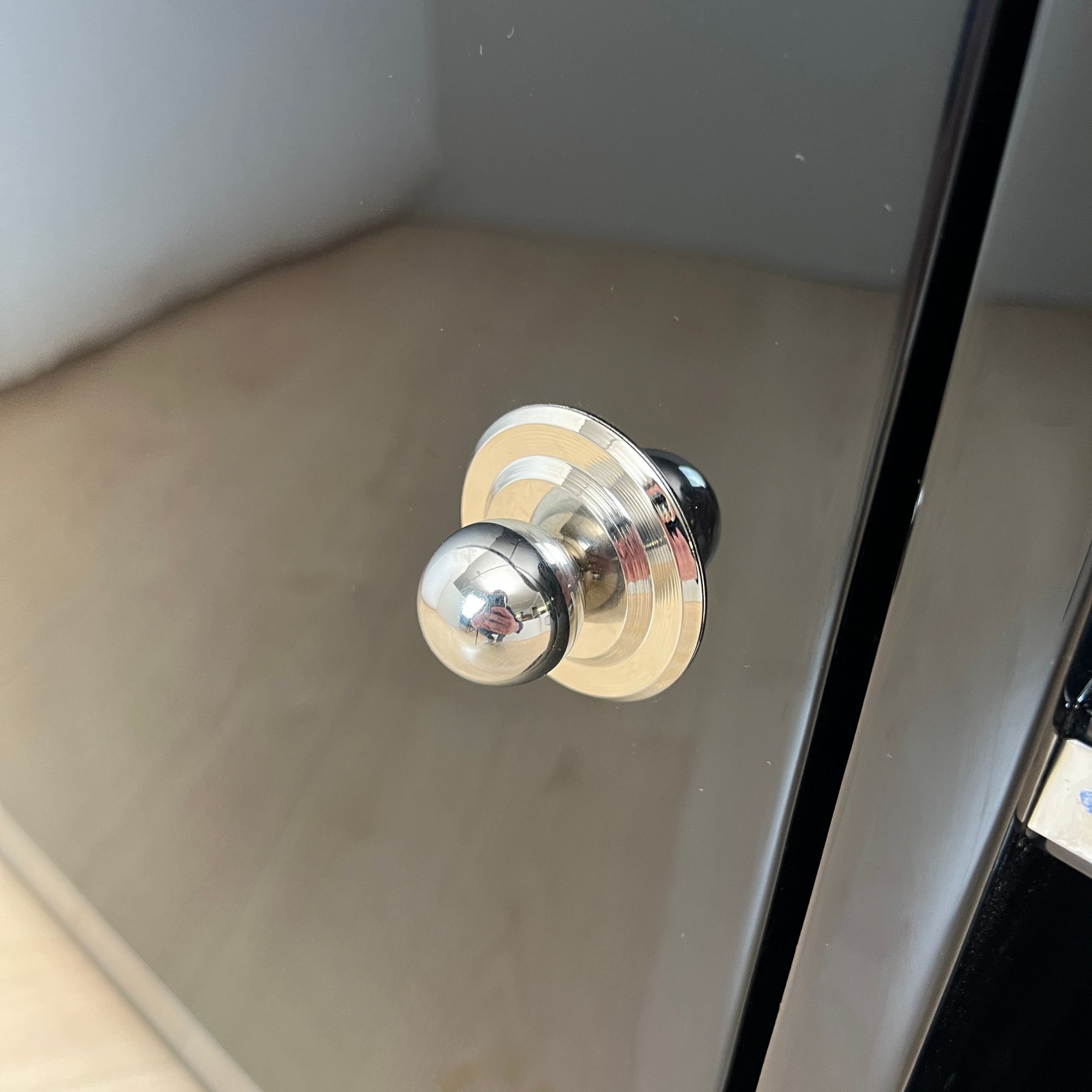 Art Deco Lowboard, Black Lacquer, France circa 1930 - Image 9