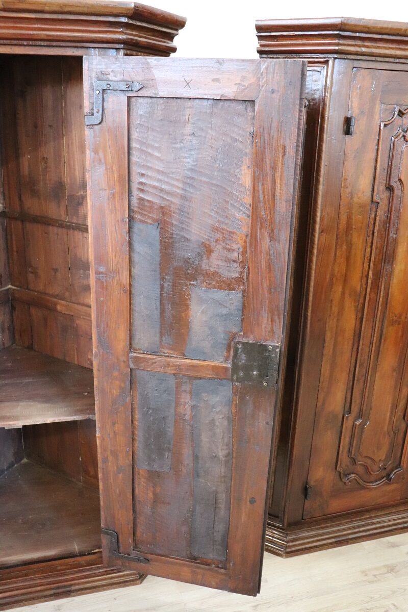 Pair of 17th century Italian Corner Cabinets - Image 9