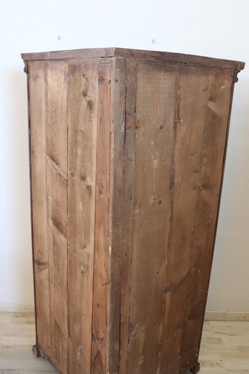 Pair of 17th century Italian Corner Cabinets - Image 22