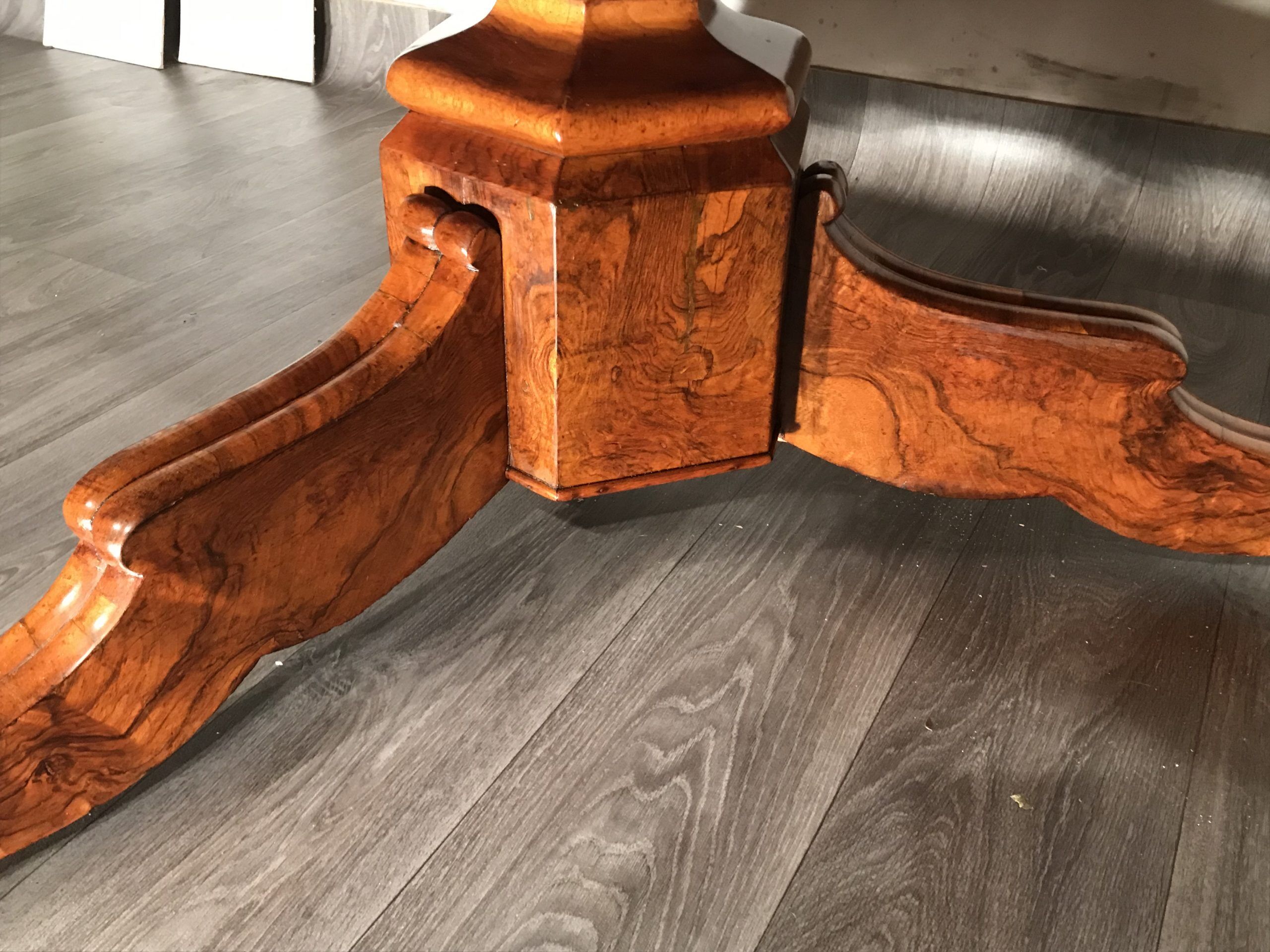 Biedermeier Dining table- detail of base- styylish