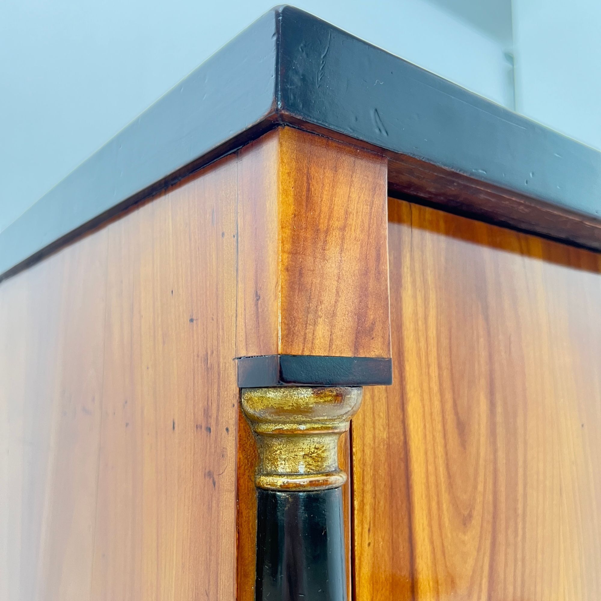 Biedermeier Commode - detail - Styylish