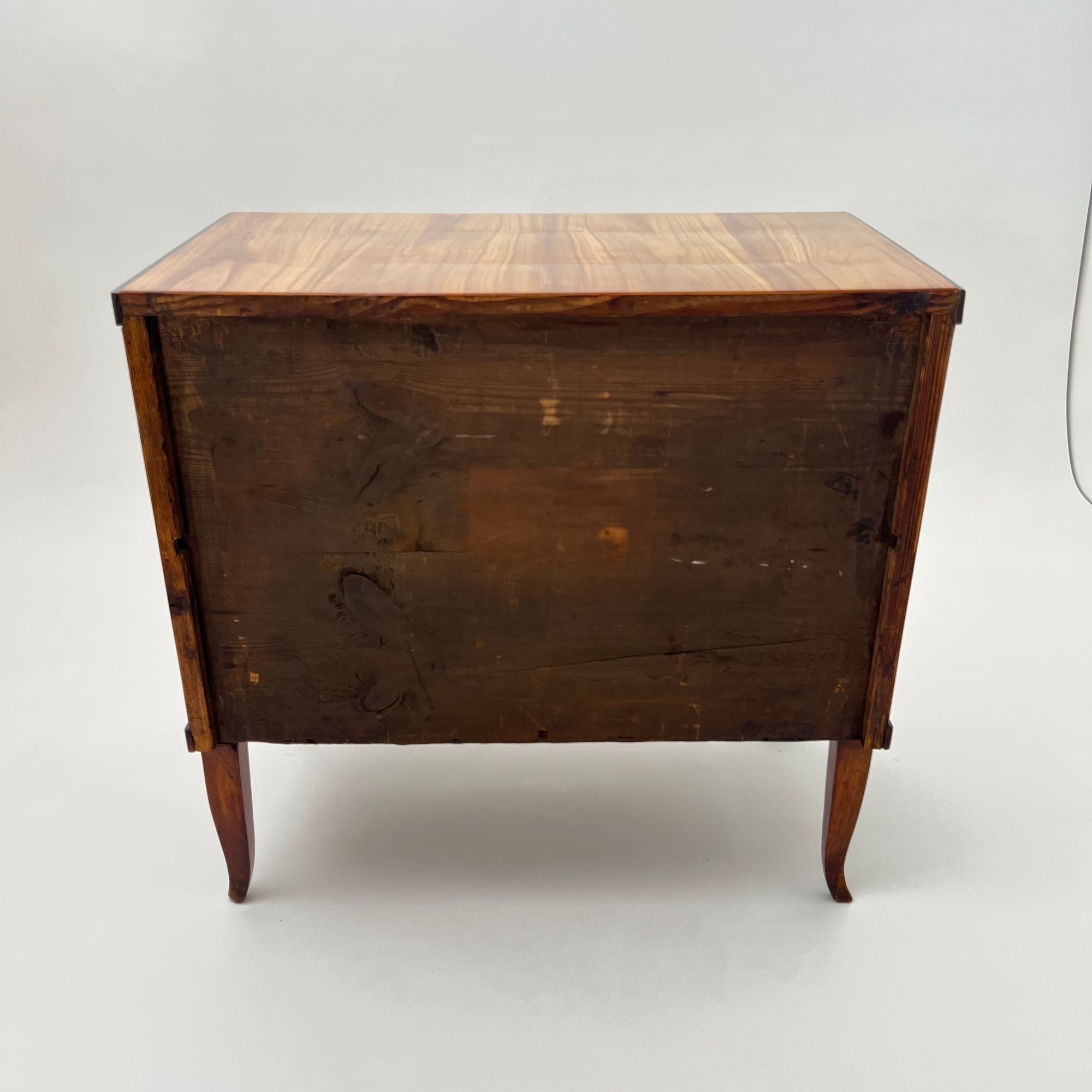 Biedermeier Commode - back - Styylish