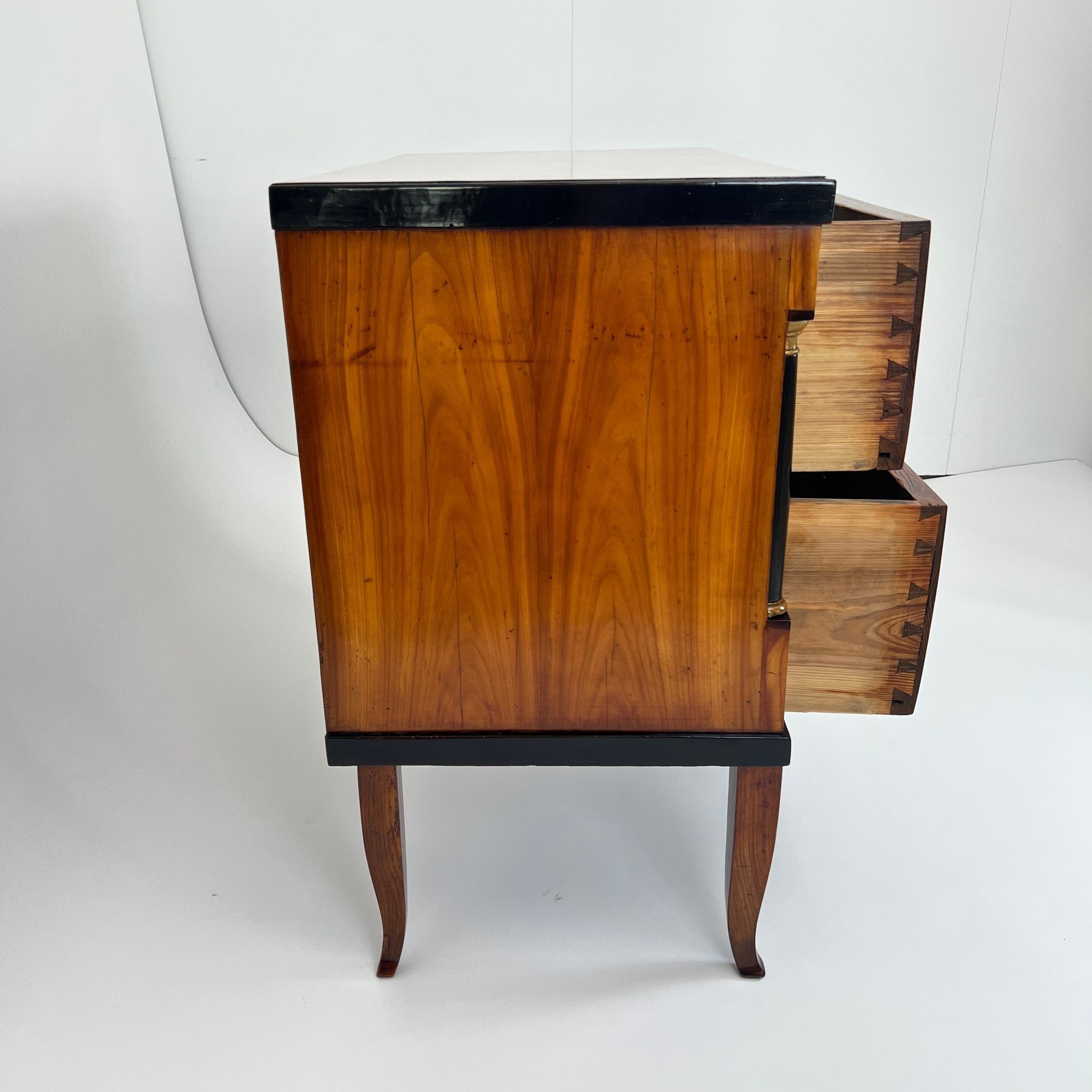 Biedermeier Commode - side open drawers - Styylish