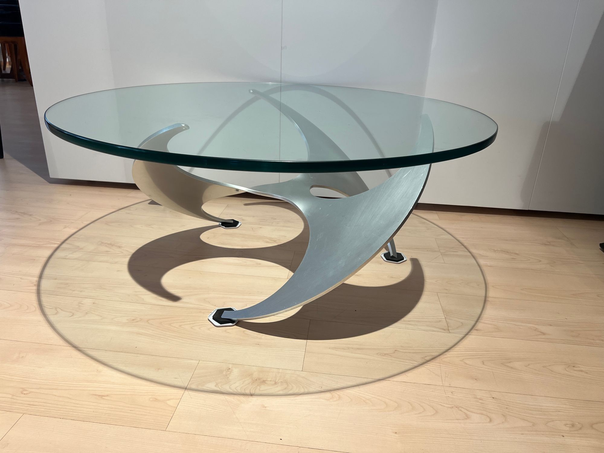 Propeller Coffee Table - side - Styylish