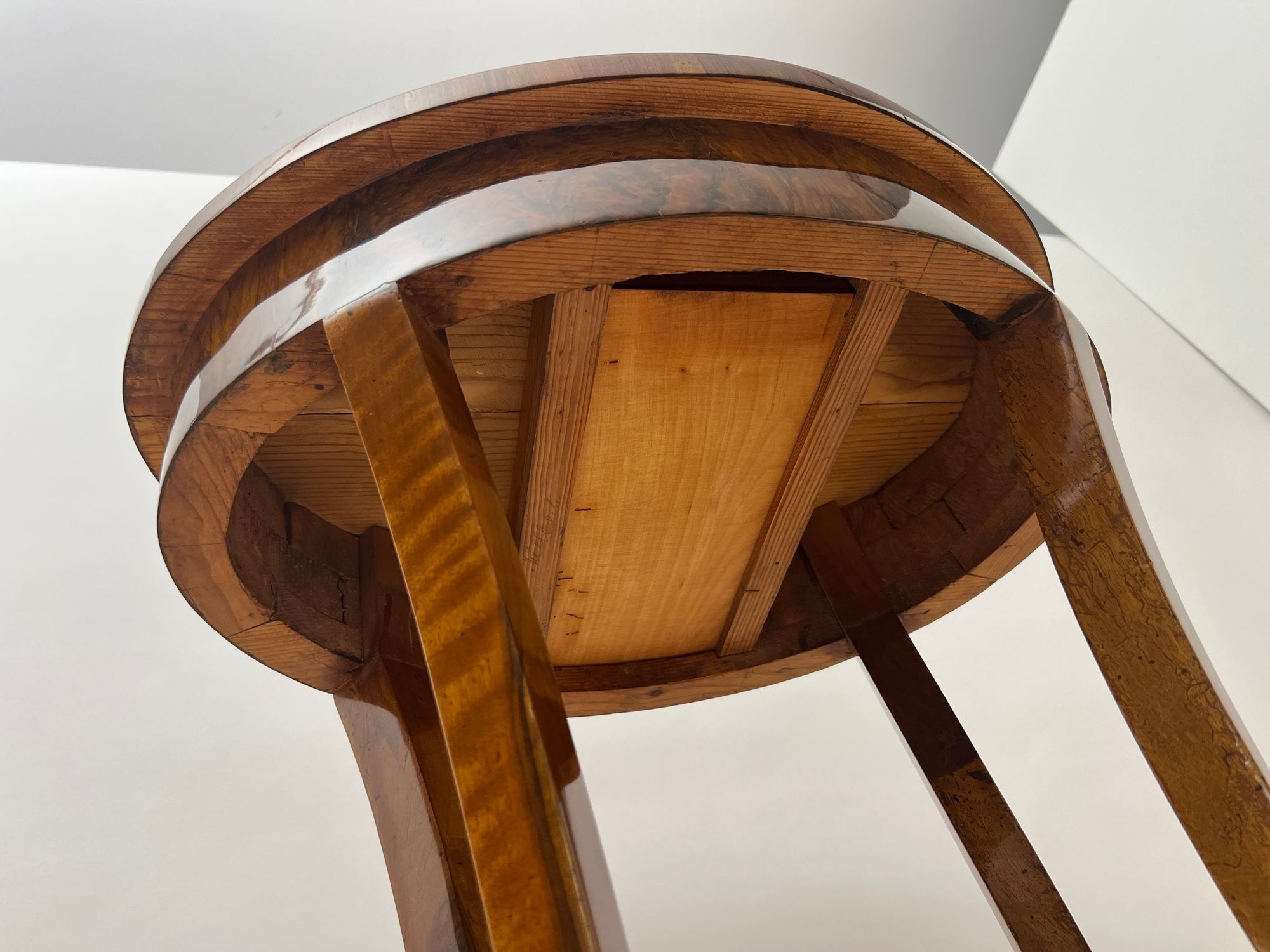 Oval Biedermeier Side Table, South Germany circa 1820 - Image 11