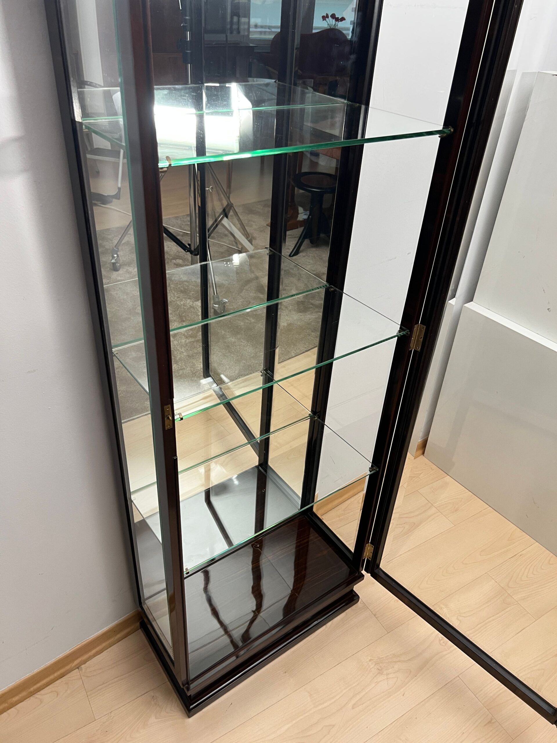 Art Deco Display Cabinet, Macassar Veneer, France, circa 1930 - Image 16