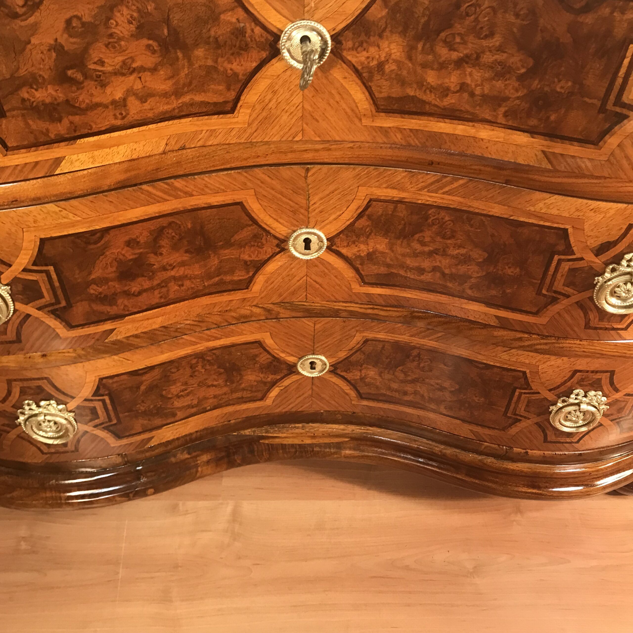 German Baroque Walnut Chest of Drawers, Germany 1750 - Image 5