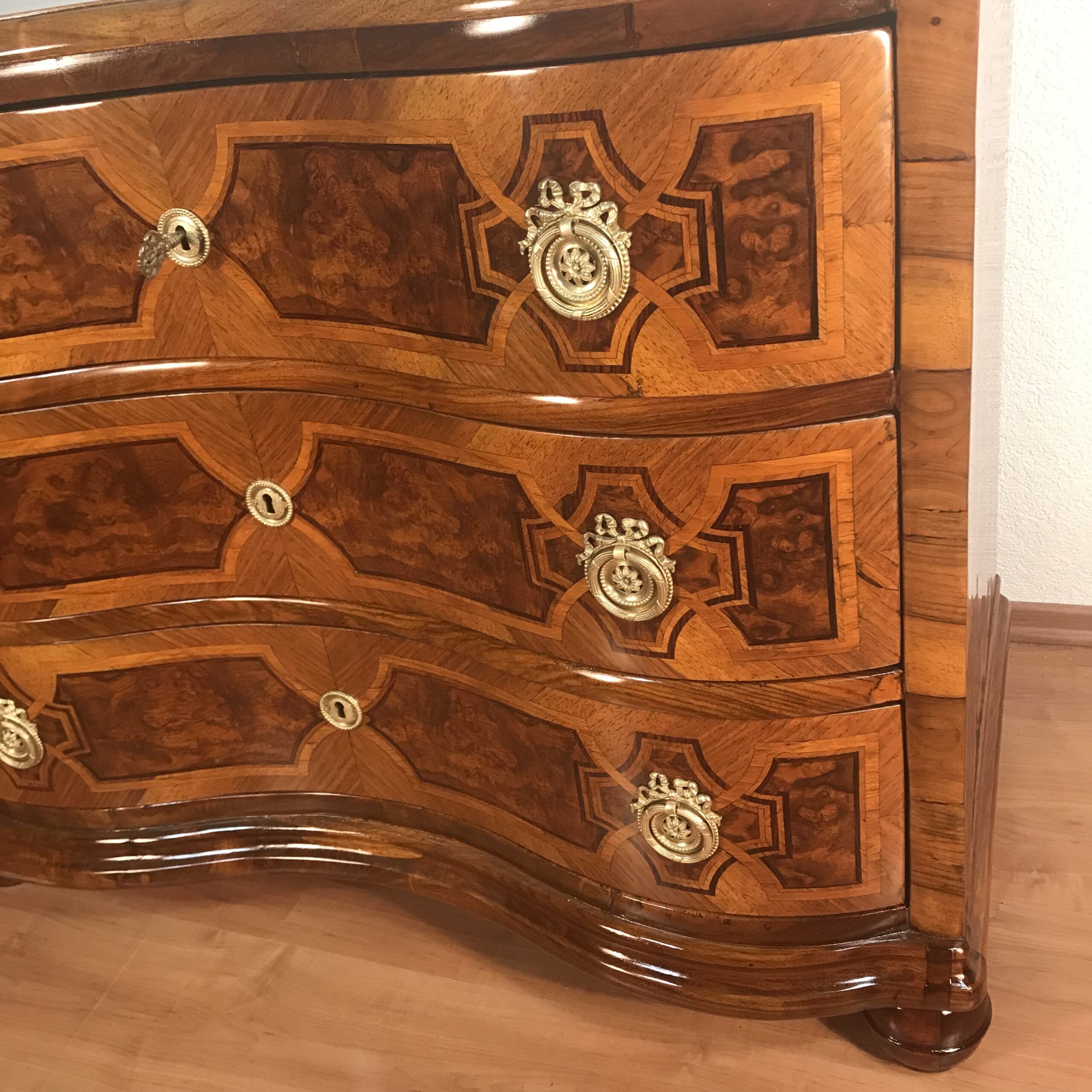 German Baroque Walnut Chest of Drawers, Germany 1750 - Image 6