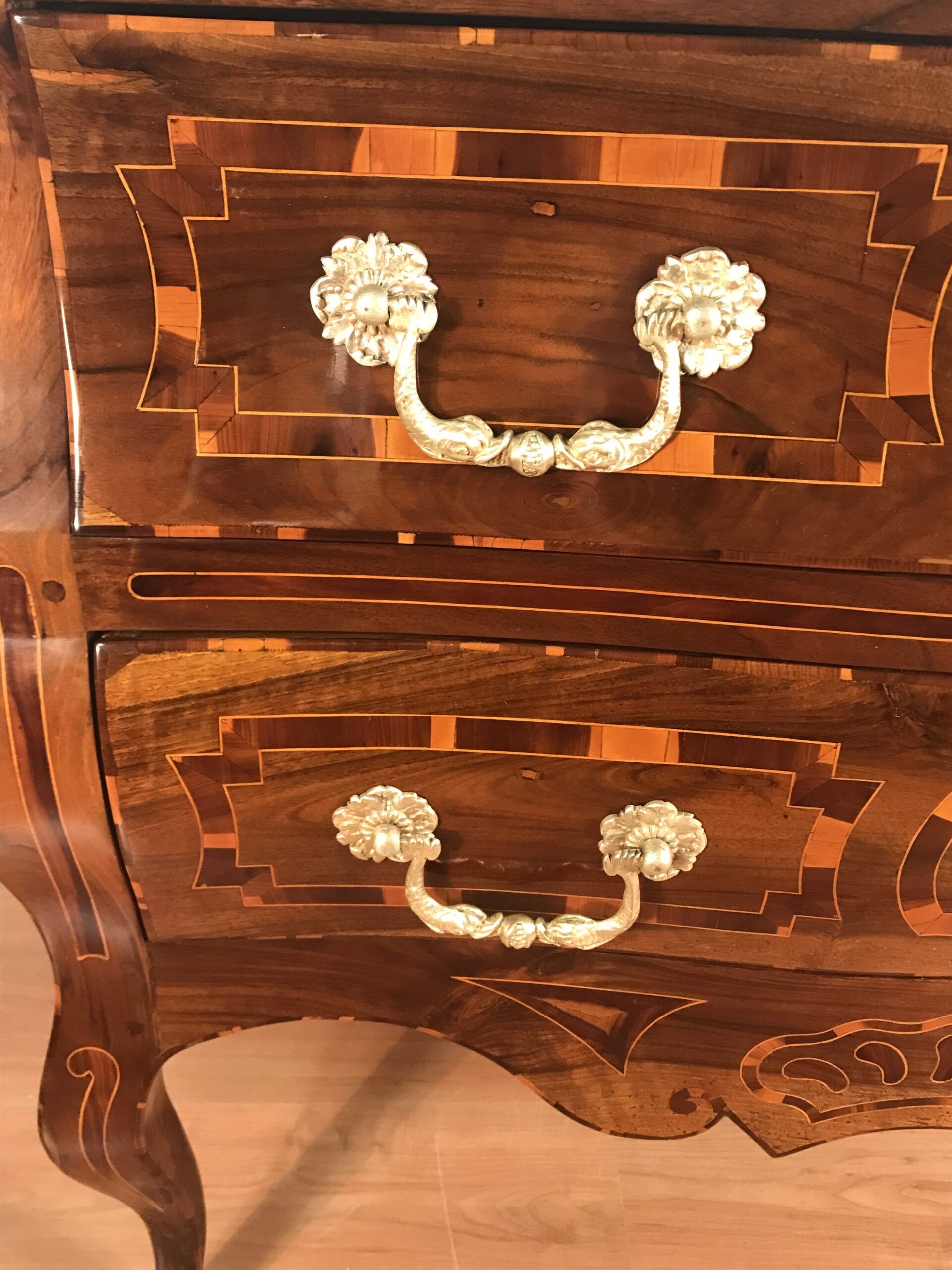 Swiss Baroque Chest of Drawers, 18th century - Image 3