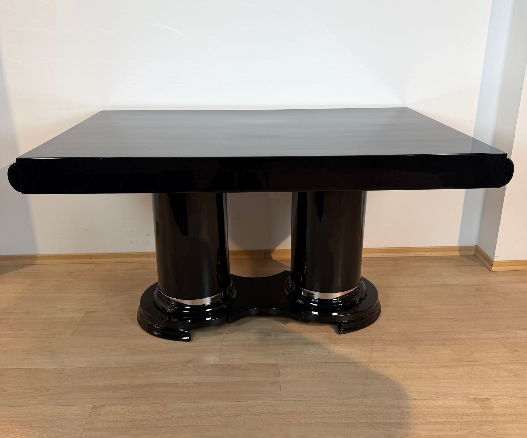 Art Deco Dining Table, Black Piano Lacquer, France, circa 1930 - Image 2